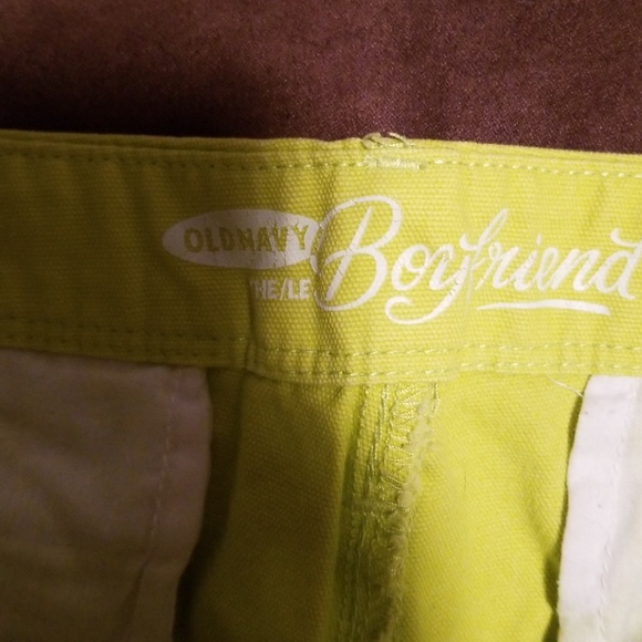 Old navy shorts - Picture 2 of 3